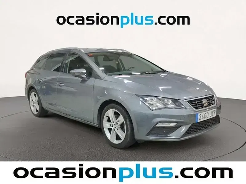 Usado Seat Leon FR 150 CV (110 kW) 2017 Gris / plata Familiar