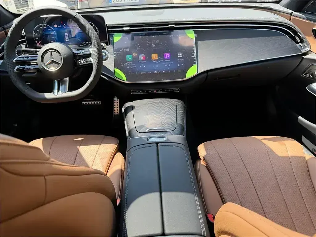 Nuevo Mercedes E300 313 CV (230 kW) 2026 Marrón Berlina