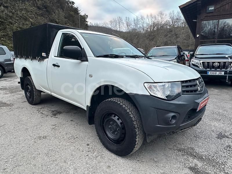 Usado Mitsubishi L200 136 CV (100 kW) 2013 Blanco Recogida