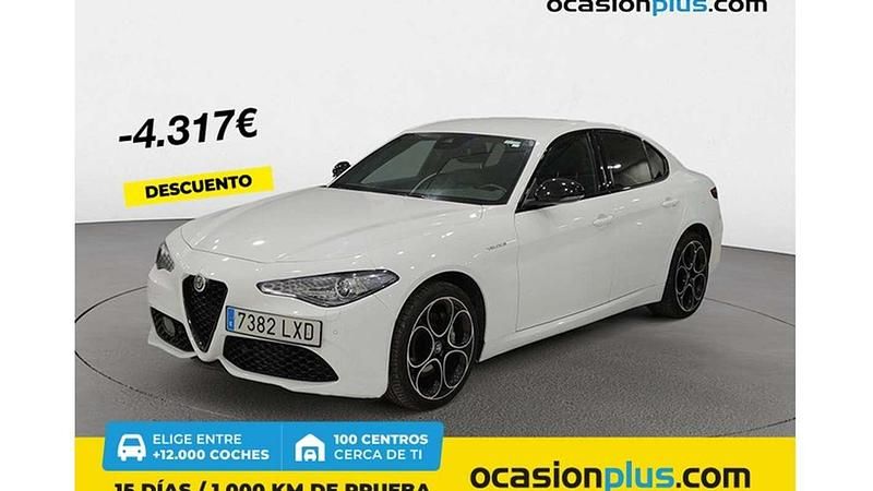 Blanco Usado 2022 Alfa Romeo Giulia Veloce Berlina | 43.173 € - Imagen 1/4