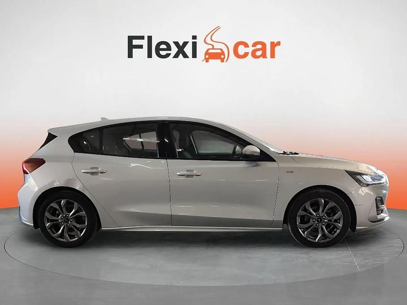 Usado Ford Focus ST-Line 126 CV (92 kW) 2023 Gris Berlina