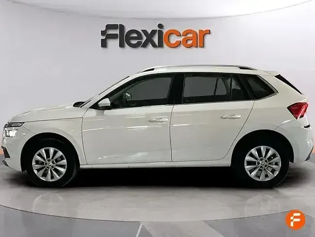 Usado Skoda Kamiq Ambition 110 CV (80 kW) 2021 Blanco SUV