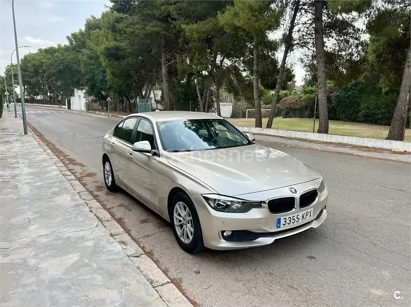 Usado BMW 318 143 CV (105 kW) 2014 Beige Berlina
