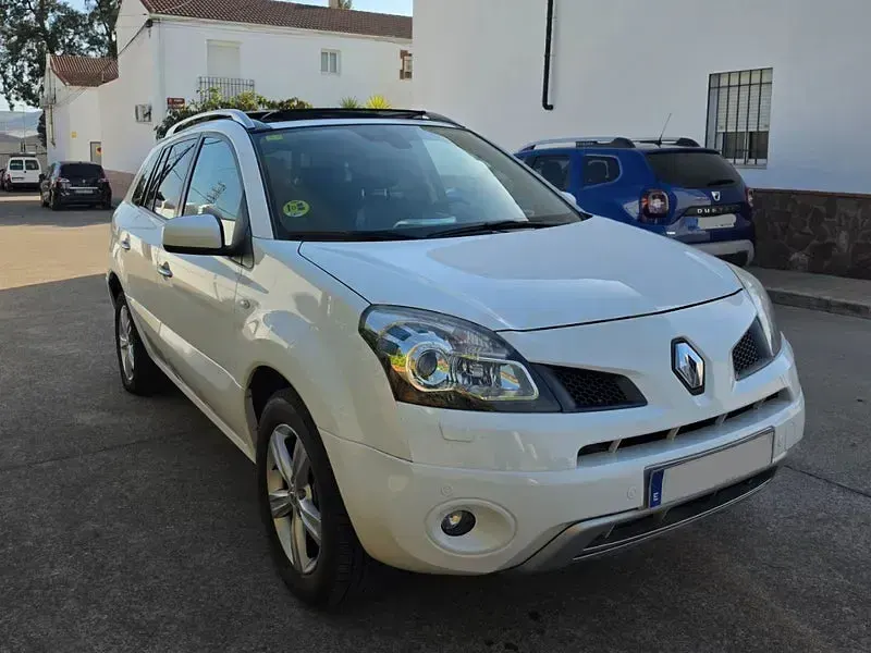 Usado Renault Koleos Privilege 150 CV (110 kW) 2011 Blanco SUV