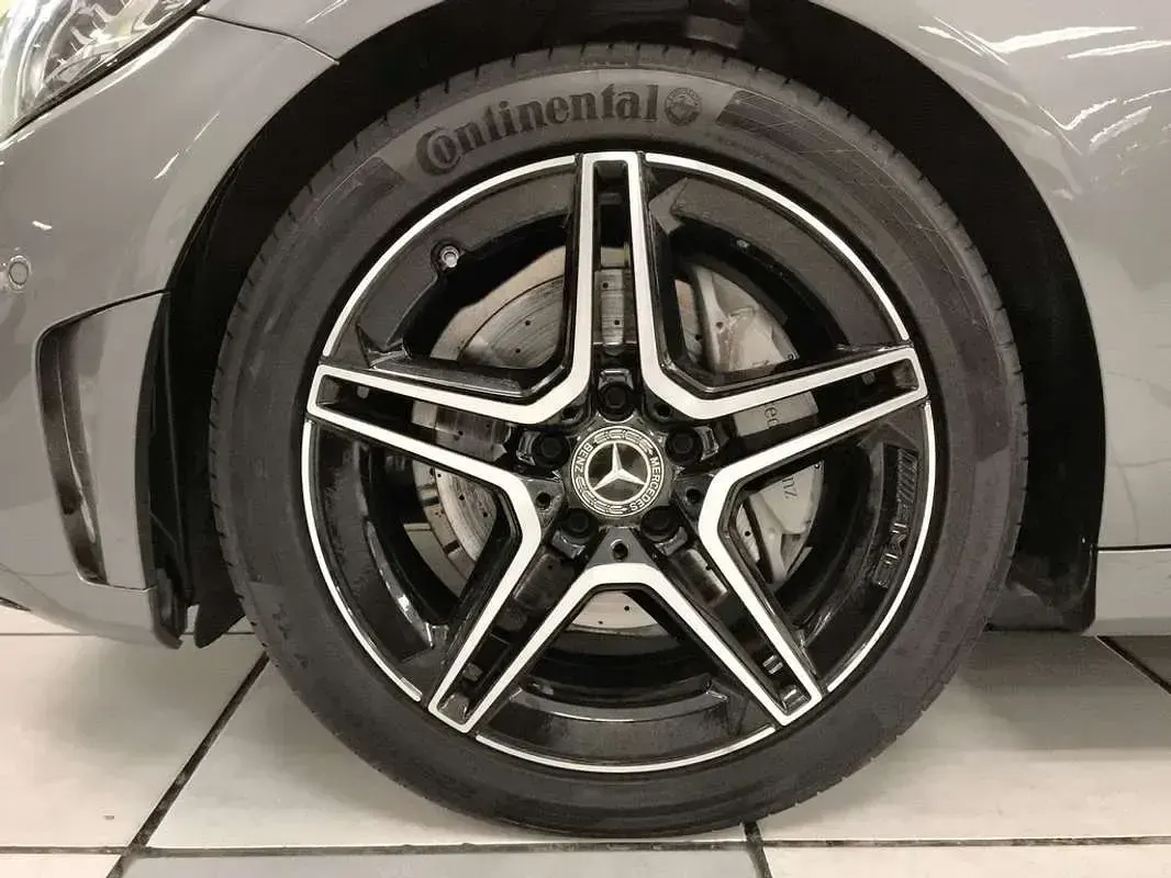 Usado Mercedes C200 160 CV (117 kW) 2020 Gris Berlina