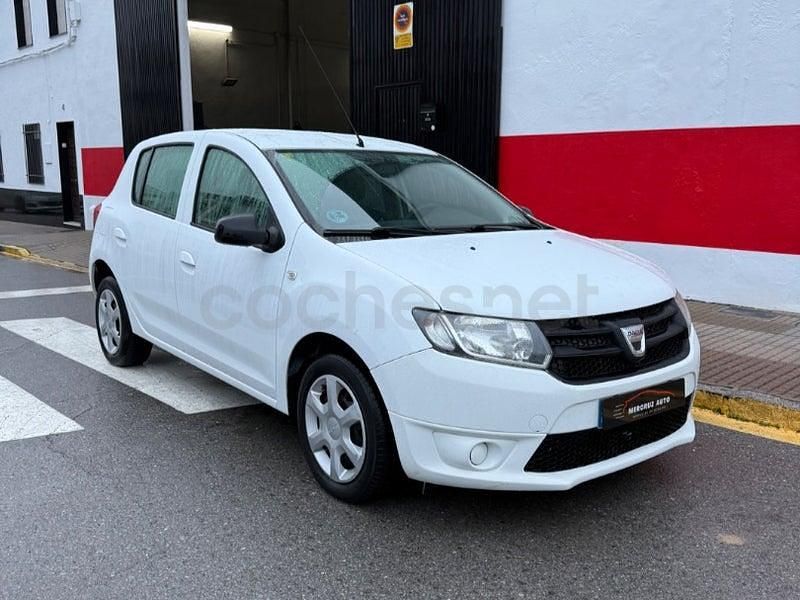 Blanco Usado 2014 Dacia Sandero Lauréate Berlina | 5999 € (Precio justo) - Imagen 1/4