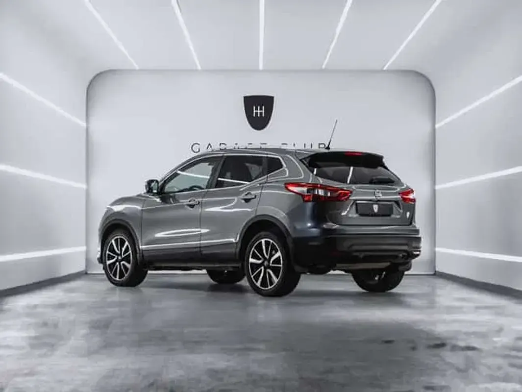 Begagnad Nissan Qashqai Tekna 116 HK (85 kW) 2016 Grå SUV