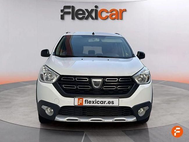 Usado Dacia Lodgy Comfort 115 CV (84 kW) 2021 Blanco Monovolumen