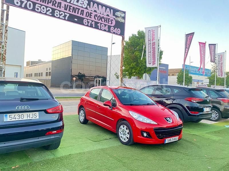 Usado Peugeot 207 Access 70 CV (51 kW) 2012 Rojo Berlina