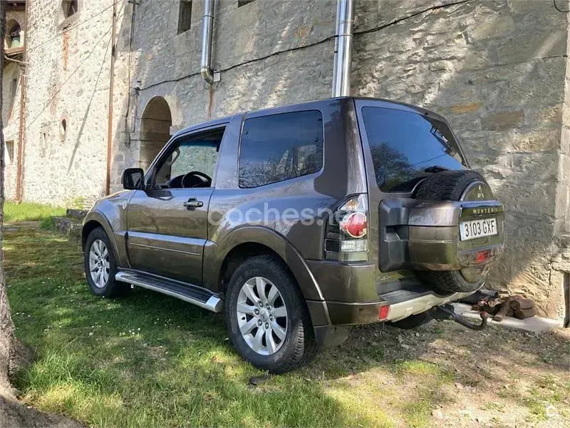 Usado Mitsubishi Montero Motion 200 CV (147 kW) 2010 Marrón SUV