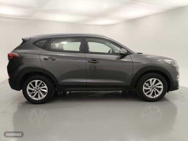 Usado Hyundai Tucson 116 CV (85 kW) 2018 Gris / plata SUV