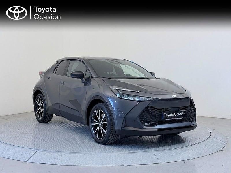 Usado Toyota C-HR Advance 140 CV (102 kW) 2025 Gris / plata SUV