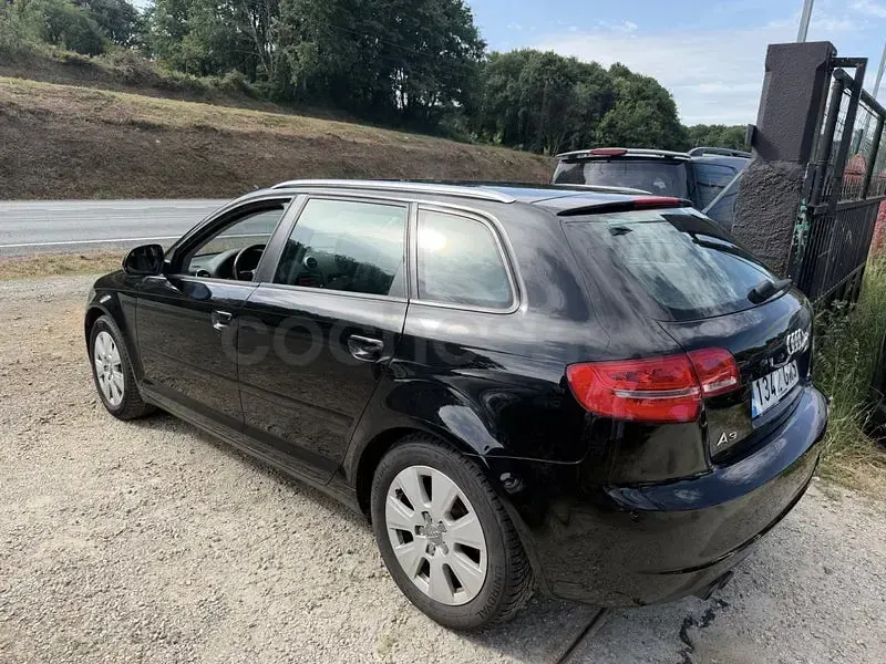 Usado Audi A3 Attraction 105 CV (77 kW) 2009 Negro Utilitario