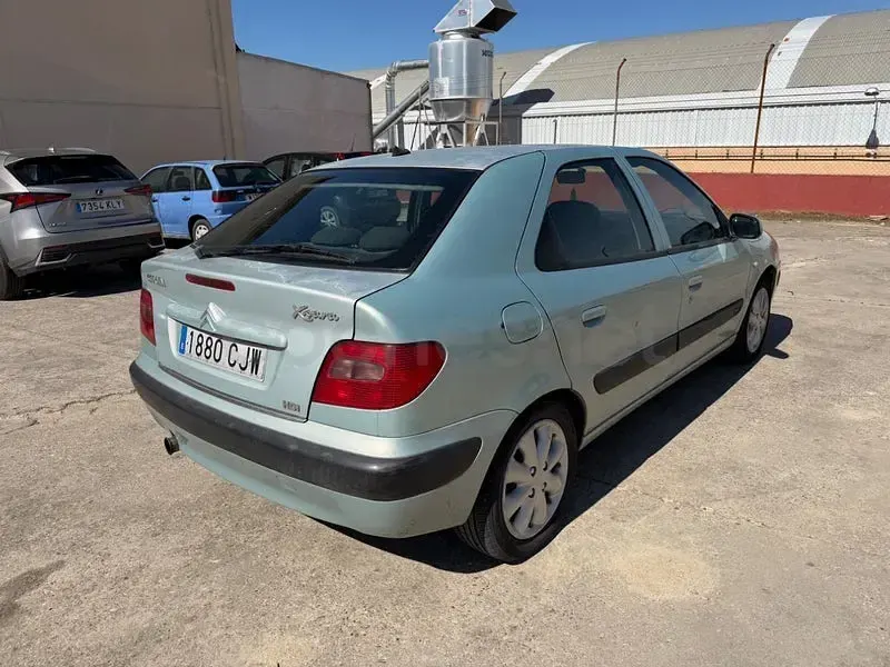 Usado Citroën Xsara 90 CV (66 kW) 2003 Verde Berlina