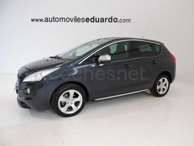 Usado Peugeot 3008 Style 120 CV (88 kW) 2013 Gris / plata Familiar