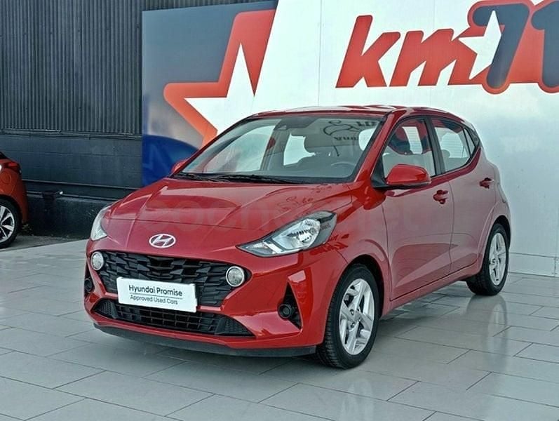 Usado Hyundai i10 67 CV (49 kW) 2021 Rojo Utilitario