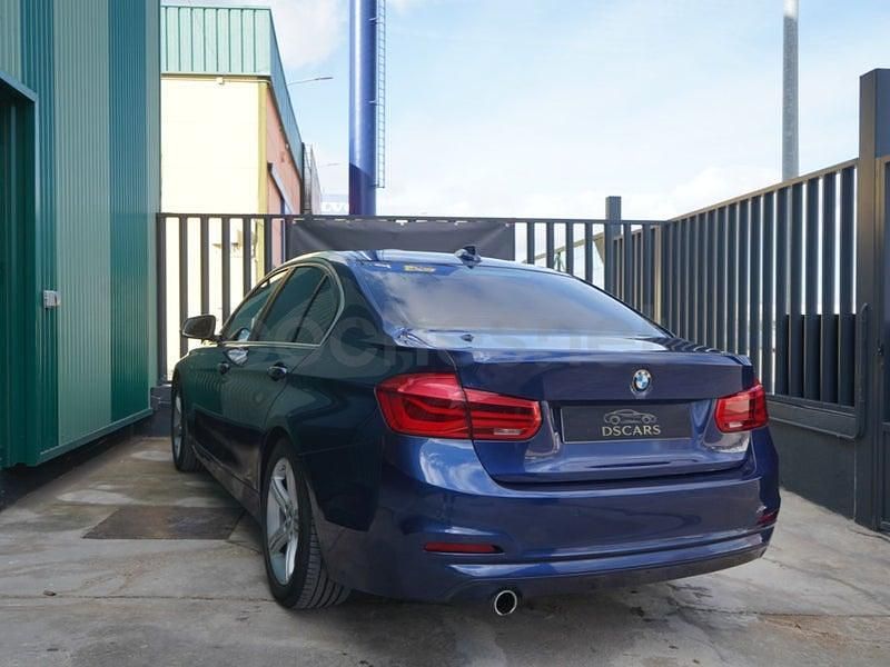 Usado BMW 318 Comfort Edition 150 CV (110 kW) 2018 Azul Berlina