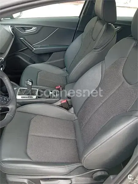 Usado Audi Q2 150 CV (110 kW) 2024 Gris / plata SUV