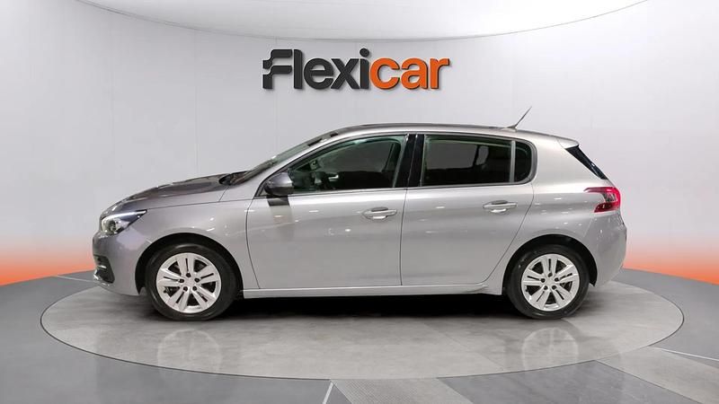Usado Peugeot 308 Active 131 CV (96 kW) 2021 Gris Utilitario