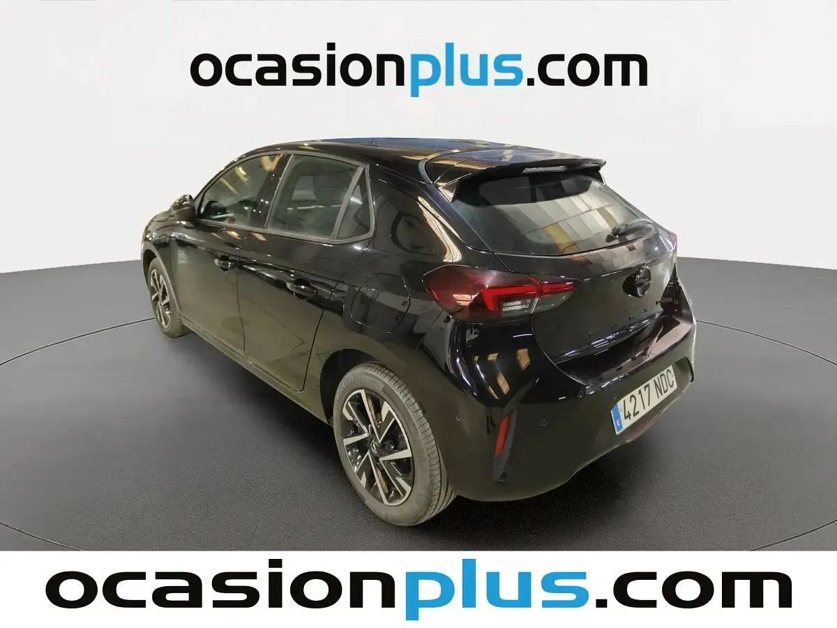 Usado Opel Corsa 100 CV (73 kW) 2025 Negro Utilitario