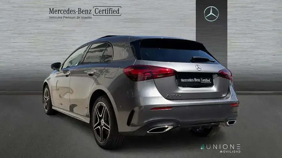 Usado Mercedes A250 218 CV (160 kW) 2025 Gris Berlina