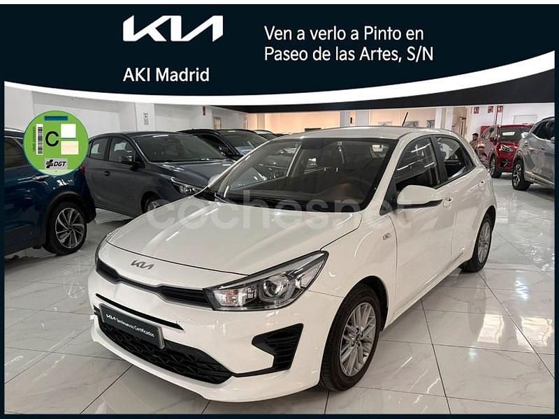 Blanco Usado 2022 Kia Rio Berlina | 12.500 € (Precio justo) - Imagen 1/4