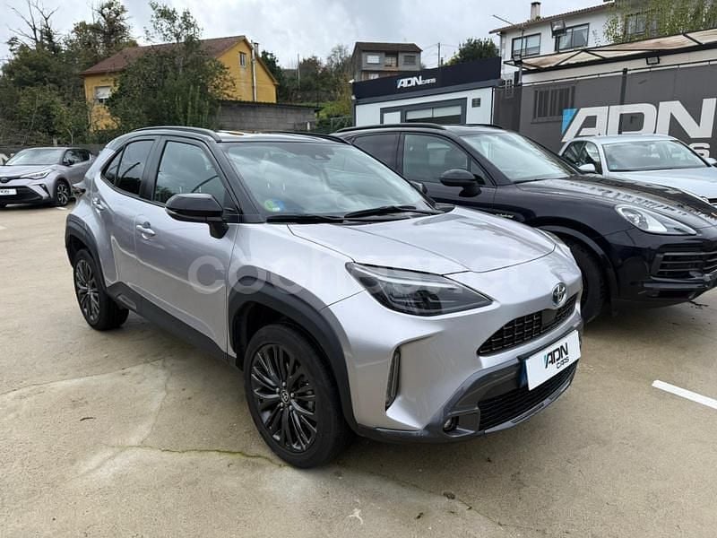 Gris / plata Usado 2023 Toyota Yaris Hybrid Style SUV | 23.500 € (Precio justo) - Imagen 1/4