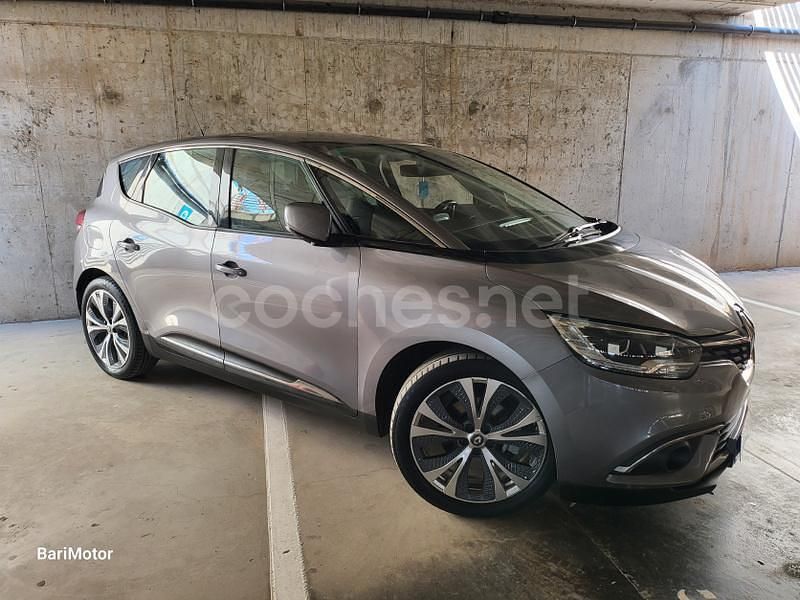 Usado Renault Scénic IV Intens 130 CV (95 kW) 2017 Gris / plata Monovolumen