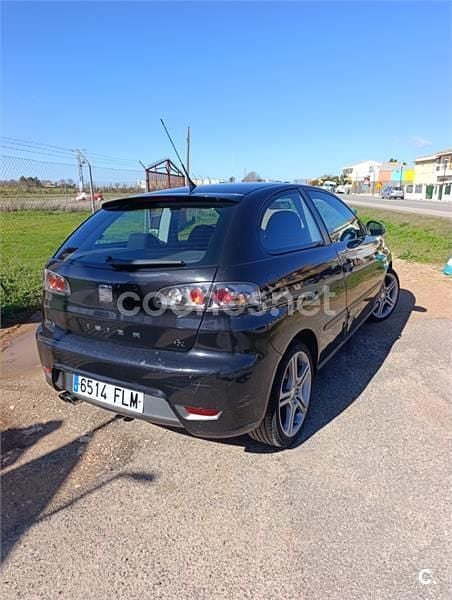 Usado Seat Ibiza FR 130 CV (95 kW) 2007 Negro Berlina