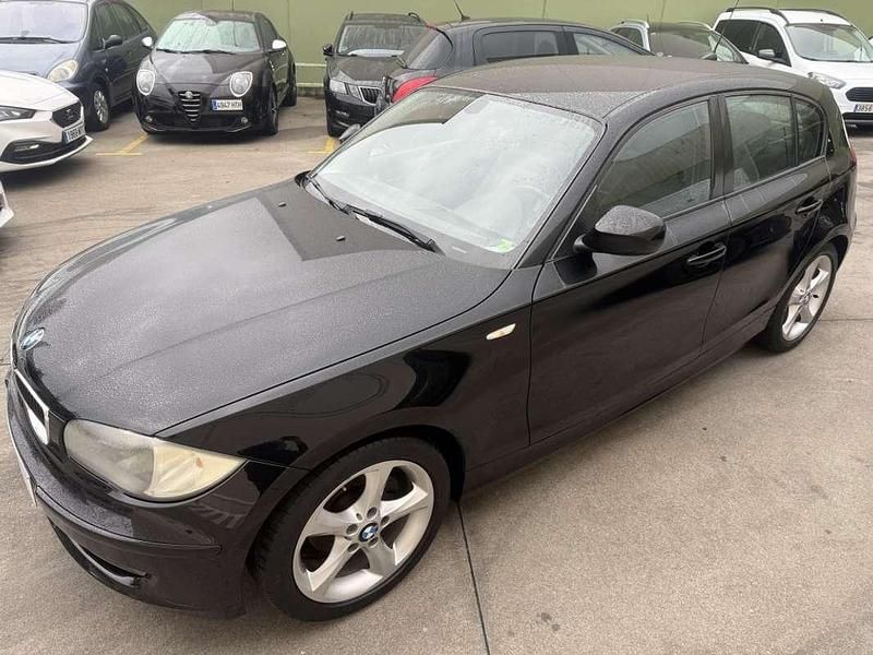 Usado BMW 116 Sport Line 122 CV (89 kW) 2011 Negro Utilitario