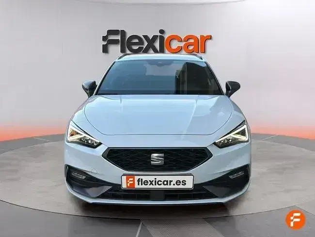 Usado Seat Leon FR 130 CV (95 kW) 2023 Blanco