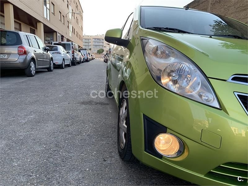 Usado Chevrolet Spark 68 CV (50 kW) 2012 Verde Utilitario