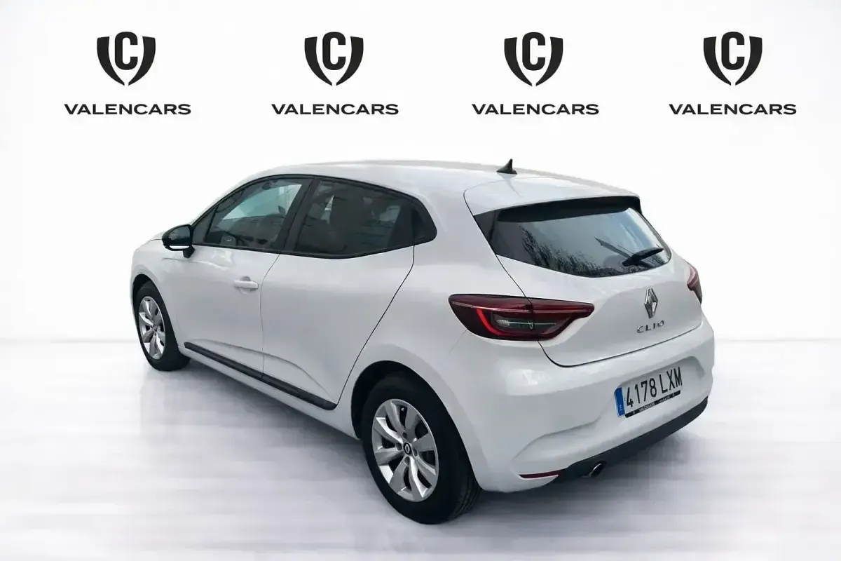 Usado Renault Clio SE 67 CV (49 kW) 2022 Blanco Utilitario
