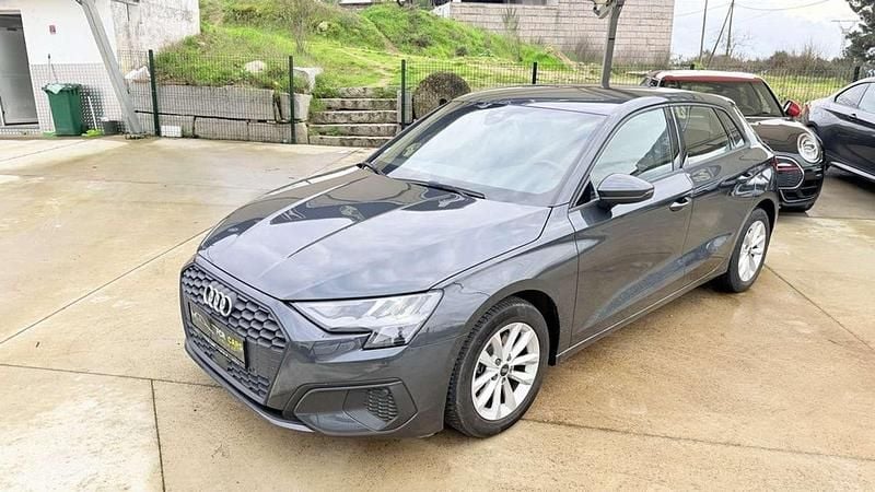 Usado Audi A3 Sportback Exclusive 116 CV (85 kW) 2021 Gris Utilitario
