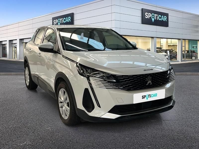 Usado Peugeot 3008 Active 130 CV (95 kW) 2021 Blanco SUV