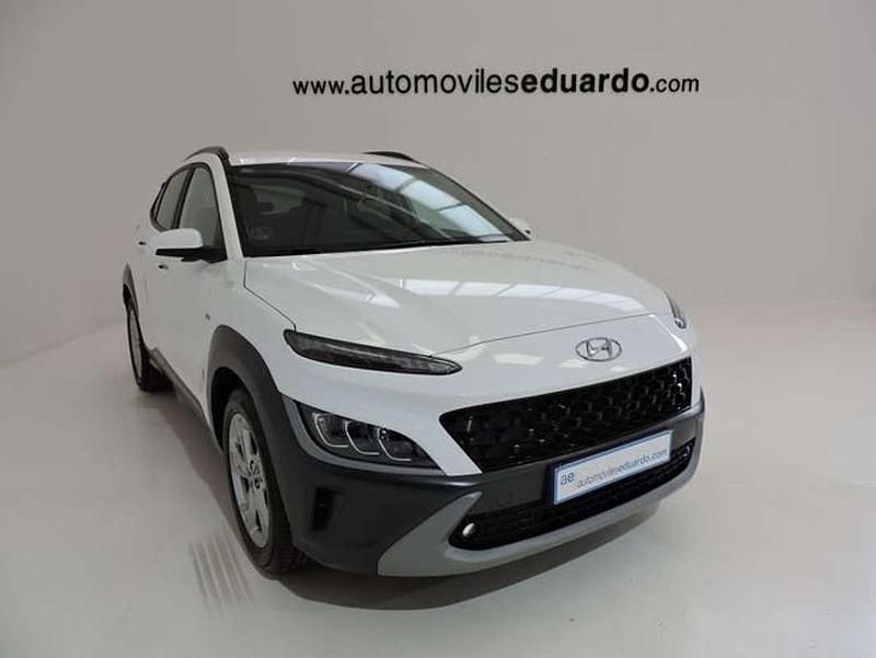 Usado Hyundai Kona 120 CV (88 kW) 2021 Blanco SUV