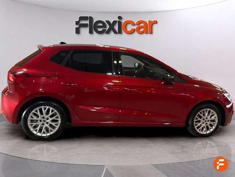 Usado Seat Ibiza FR 116 CV (85 kW) 2024 Rojo Utilitario