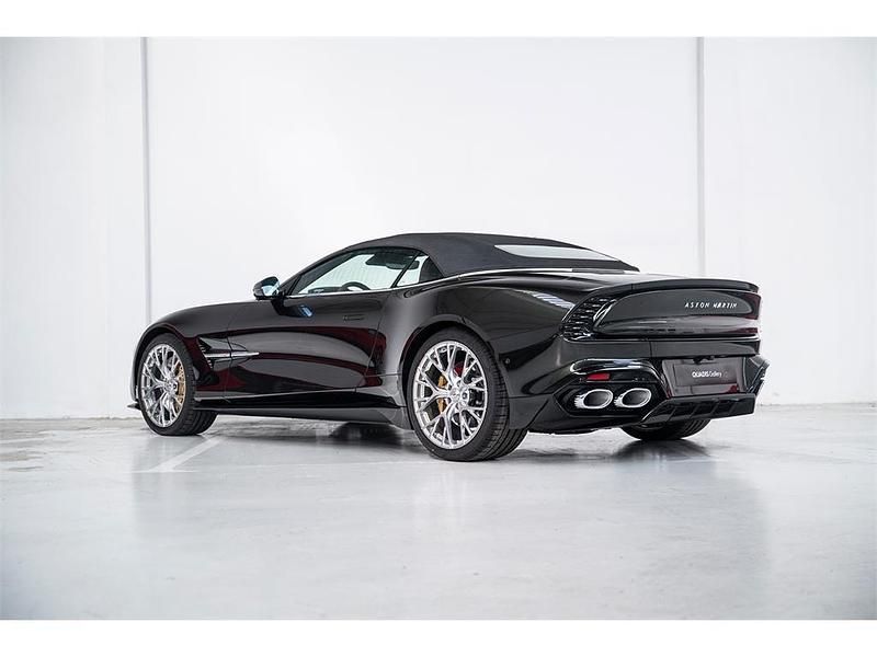 Nuevo Aston Martin Vanquish 835 CV (614 kW) 2025 Minotaur green Descapotable