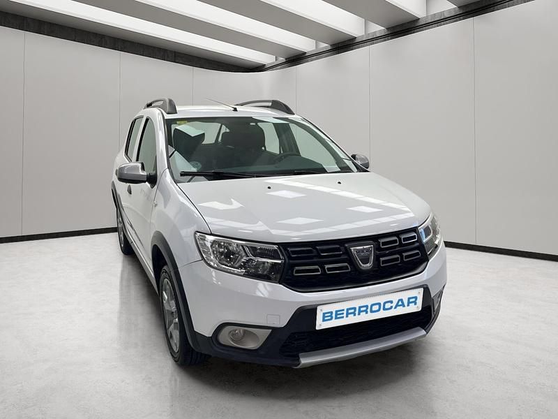 Blanco Usado 2020 Dacia Sandero Essentiel Utilitario | 12.900 € (Un poco caro) - Imagen 1/4