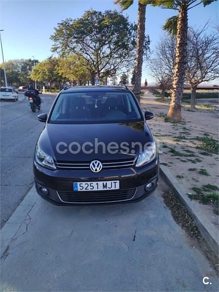 Usado VW Touran Advance 105 CV (77 kW) 2012 Negro Monovolumen