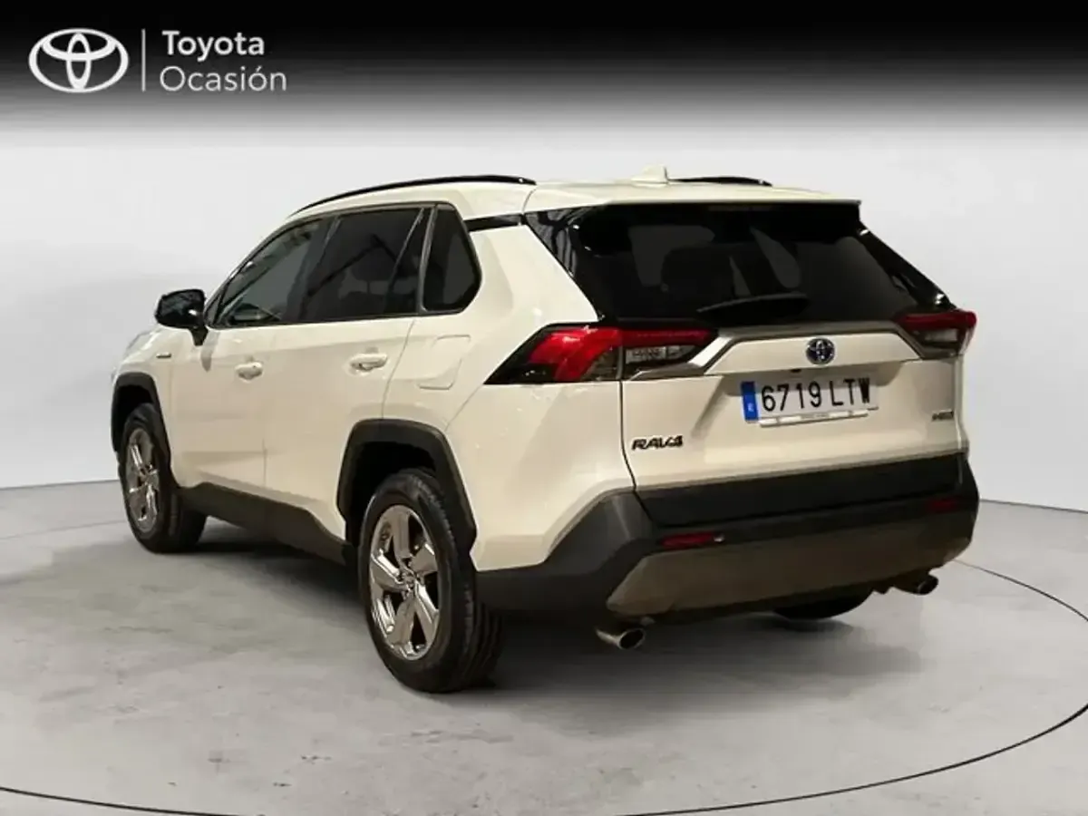 Usado Toyota RAV4 Hybrid Advance 218 CV (160 kW) 2021 Blanco SUV