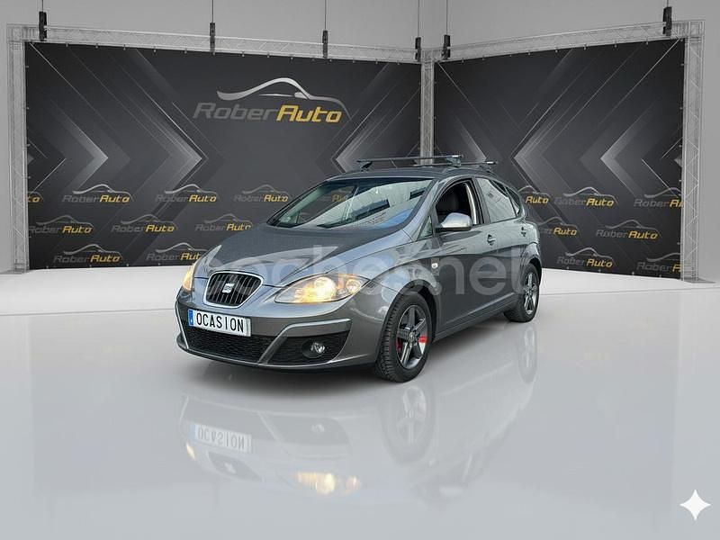 Usado Seat Altea XL I-Tech 105 CV (77 kW) 2014 Gris / plata Monovolumen