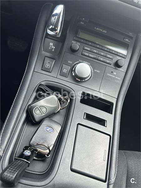 Usado Lexus CT200h 136 CV (100 kW) 2011 Blanco Berlina