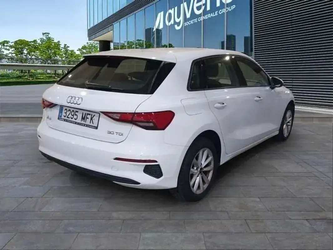 Usado Audi A3 Sportback 116 CV (85 kW) 2023 Blanco Utilitario