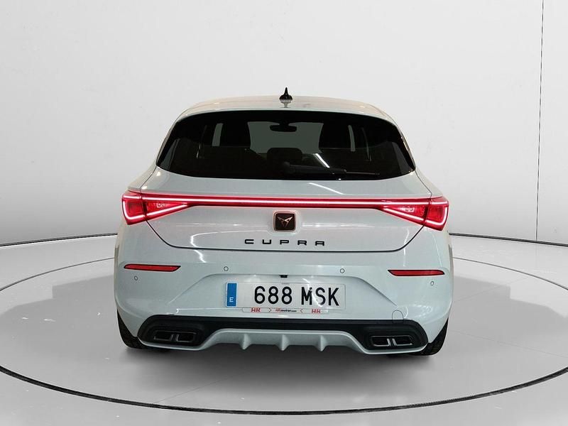 Usado Cupra Leon 150 CV (110 kW) 2024 Blanco Berlina
