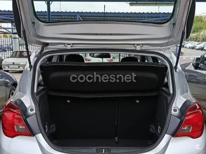 Usado Opel Corsa Selective 90 CV (66 kW) 2018 Gris / plata Utilitario