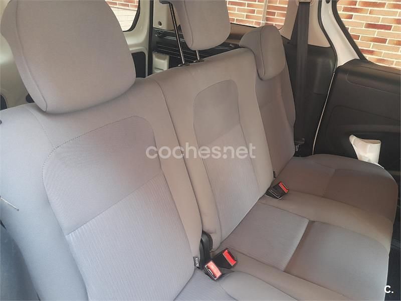 Usado Peugeot Partner Tepee Access 100 CV (73 kW) 2015 Blanco Monovolumen