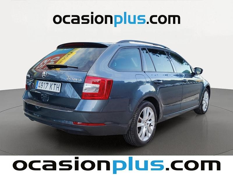 Usado Skoda Octavia 150 CV (110 kW) 2019 Gris Familiar