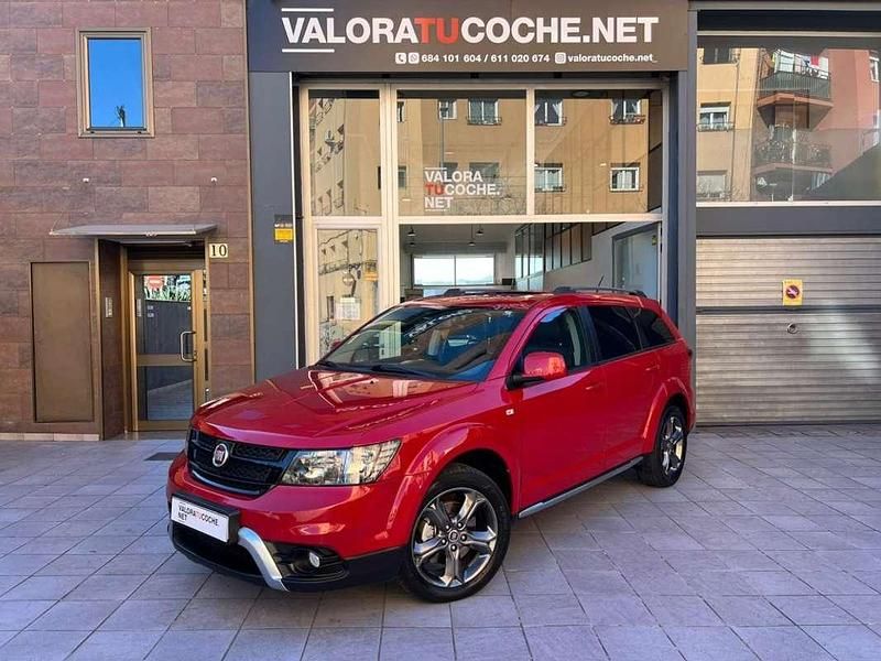 Rojo Usado 2015 Fiat Freemont Lounge SUV | 13.950 € (Precio justo) - Imagen 1/4