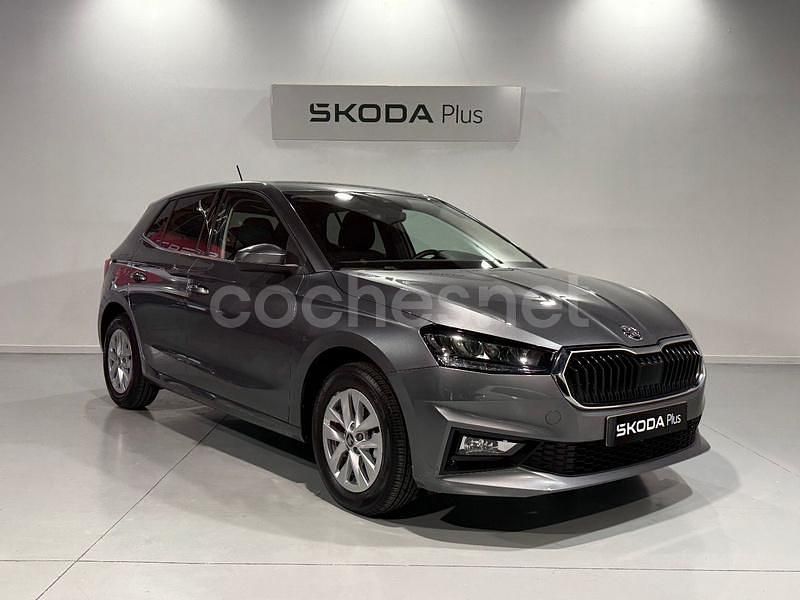 Usado Skoda Fabia Selection 115 CV (84 kW) 2025 Negro Utilitario